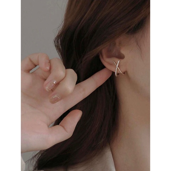 Anthropologie Criss Cross Stud Earrings - Picture 1 of 1